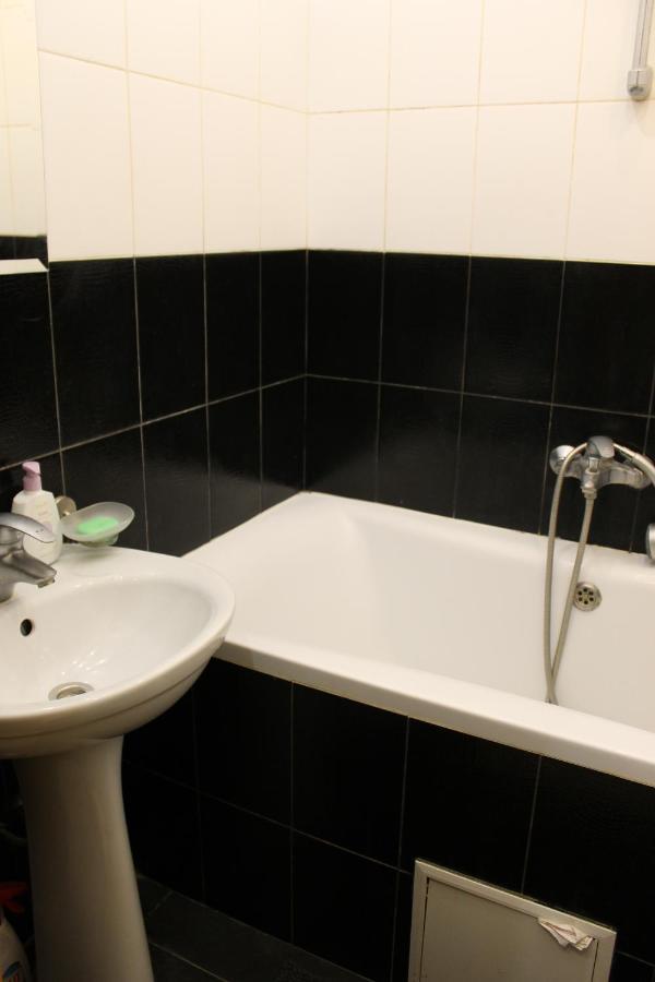 Studio apartment Tsjernihiv Buitenkant foto