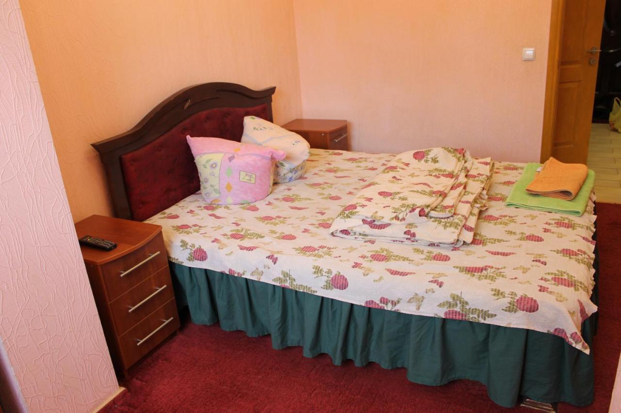 Studio apartment Tsjernihiv Buitenkant foto